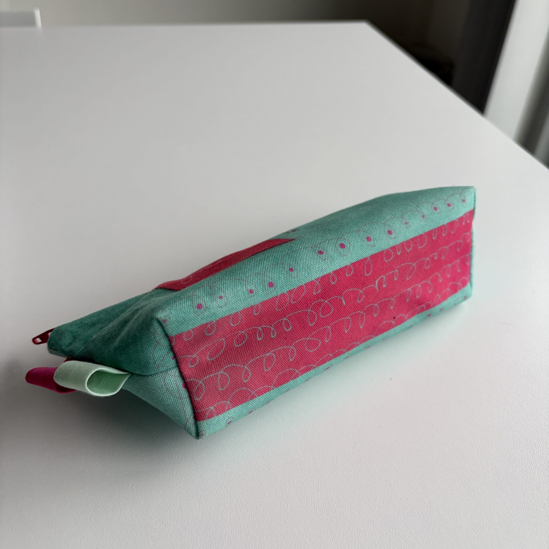 Trousse scolaire fuschia – Image 3