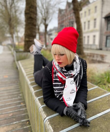 Foulard 140x140 - Follow your heart